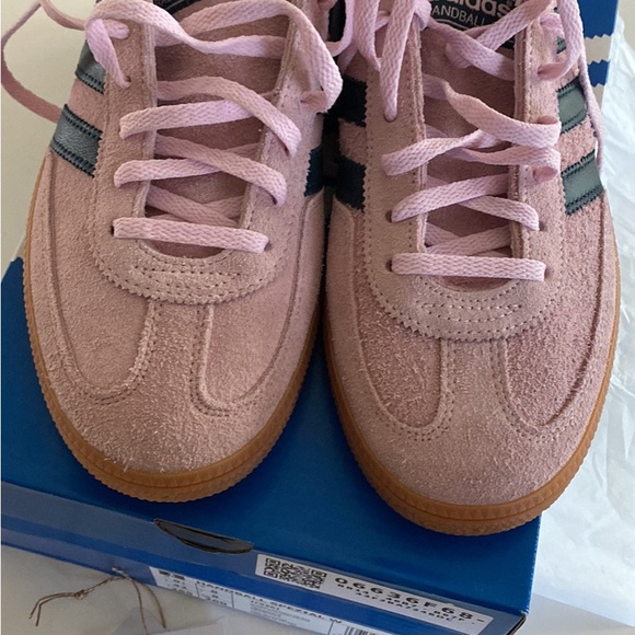 Women’s size 9. Never used - Picture 2 of 3